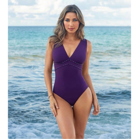 Amoressa Romancing The Stone Lupita One Piece Swimsuit Crush